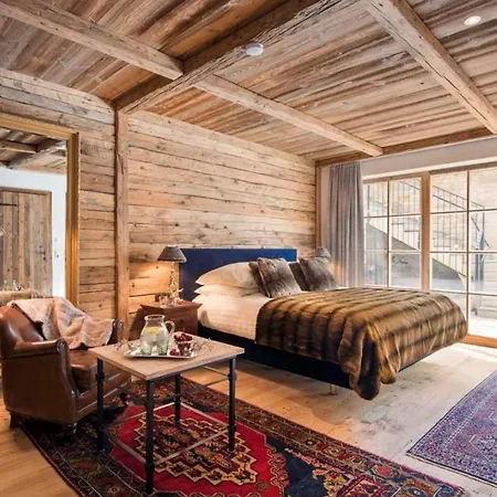 7br Modern Chalet With Sauna- What'app - 0034-635-518-216 - For Reservations! فيلة *