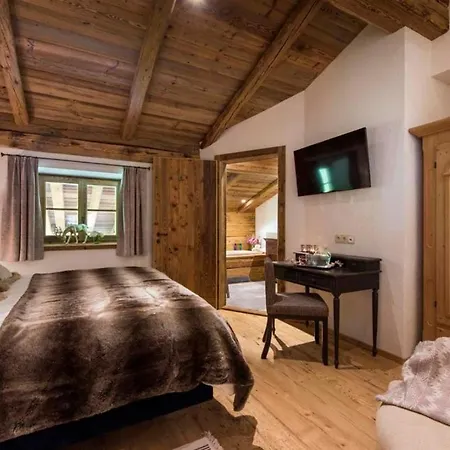 7br Modern Chalet With Sauna- What'app - 0034-635-518-216 - For Reservations! * سانكت أنتون ام ارلبرغ